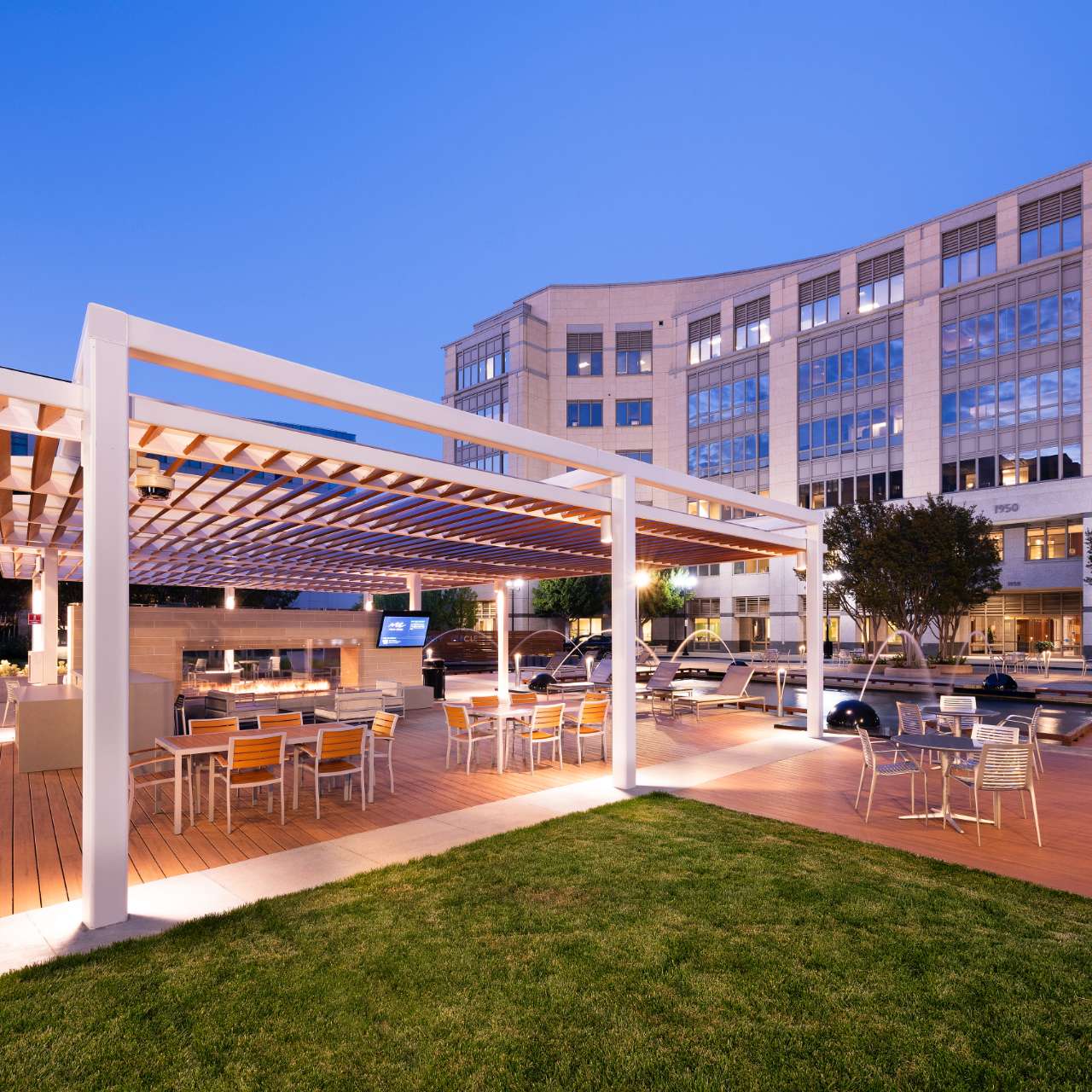 “THE CIRCLE”
– CENTRAL COURTYARD image 1